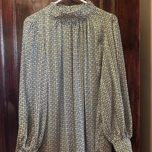 Gray and White Geometric Long-Sleeve Blouse with Black Geometric Weave NWOT